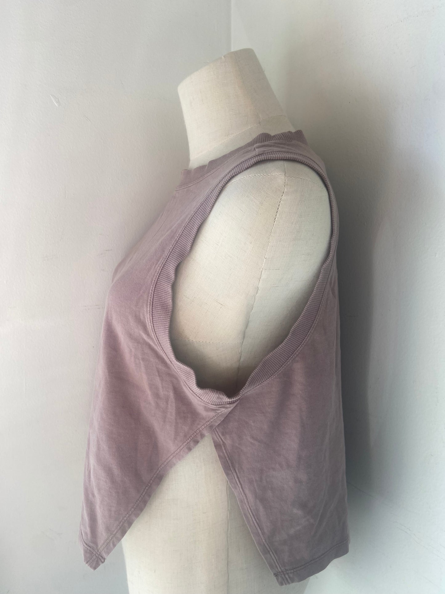 Lorna Jane Singlet (S)