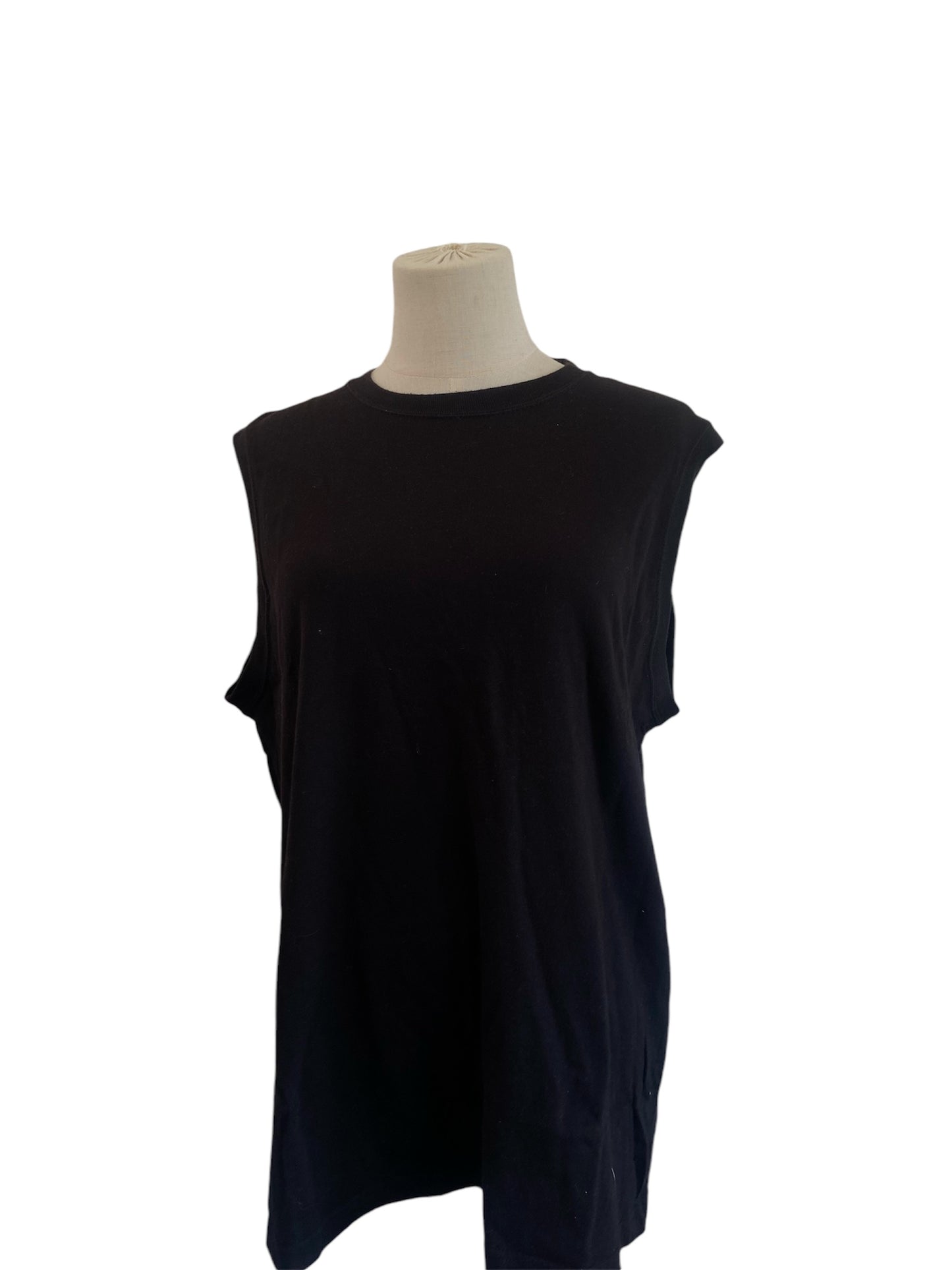 GAP SINGLET TOP (M)