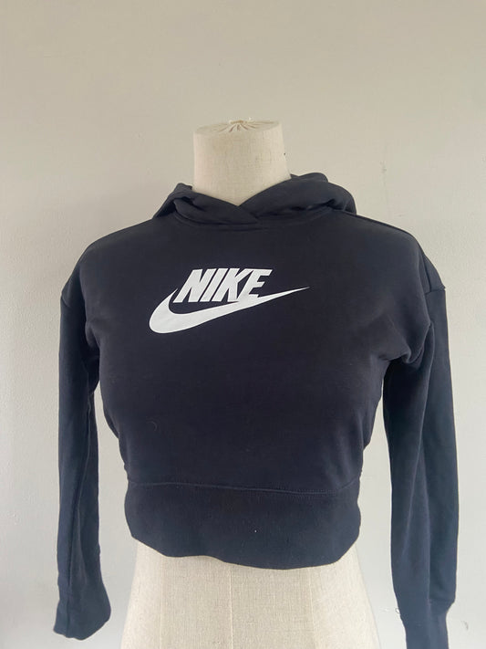 Nike Pullover (S/6-8)