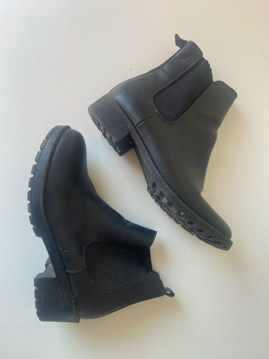 Boots Unknown Brand (7) - The Preloved Wardrobe